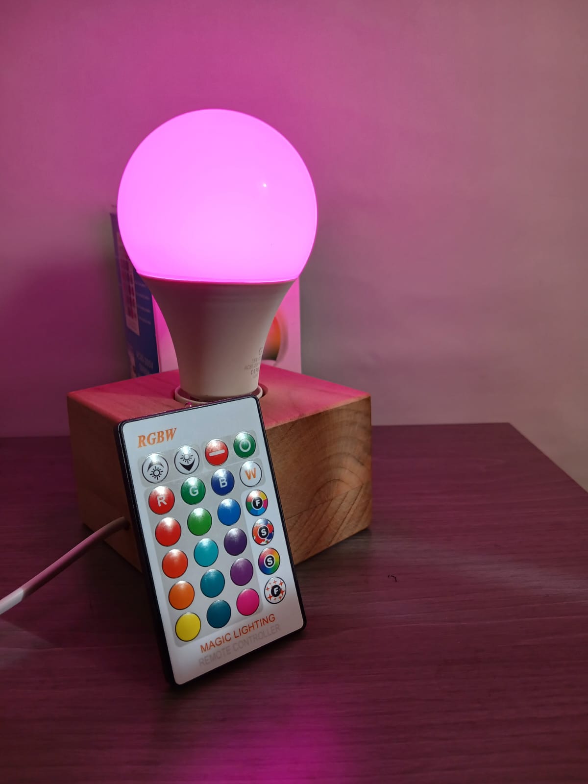 Ampolleta Led RGB 15W + Control remoto