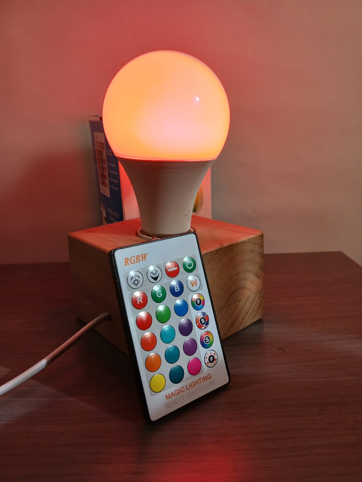 Ampolleta Led RGB 15W + Control remoto