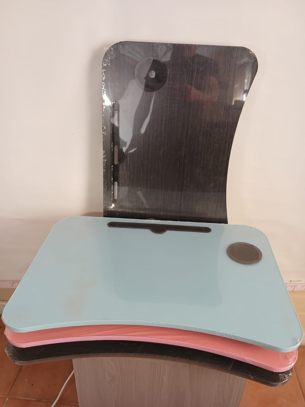 Mesa plegable portatil para notebook y Tablets